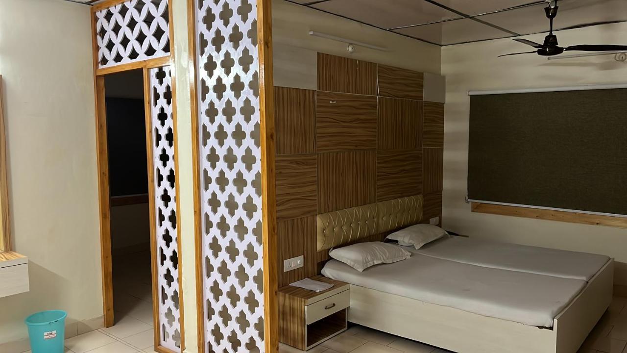 Pops Resort ปาแลมปูร์ ภายนอก รูปภาพ