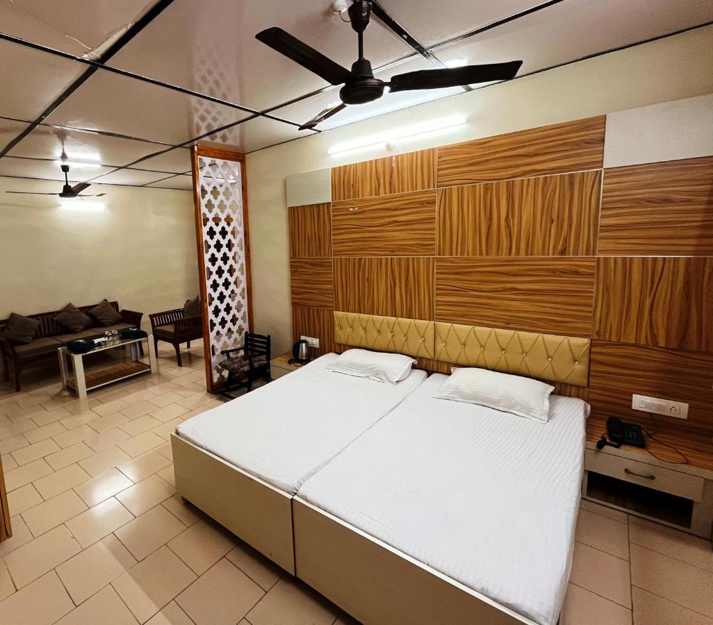 Pops Resort ปาแลมปูร์ ภายนอก รูปภาพ