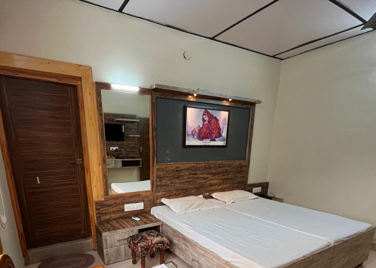 Pops Resort ปาแลมปูร์ ภายนอก รูปภาพ